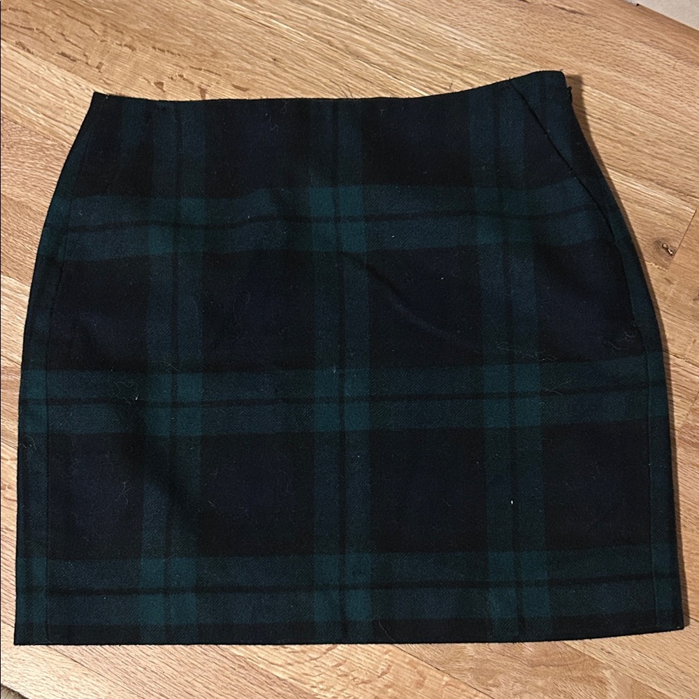 Banana Republic Black and Green Plaid Mini Skirt